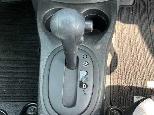 日産 ノート X 静岡県 2019(平31)年 1.5万km ブリリアントホワイトパール ワンオーナー/社外SDナビ/AM/FM/CD/DVD/BT/フルセグ/バックカメラ/純正フロアマット/アイドリングストップ/衝突軽減ブレーキ/プッシュスタート/スマートキー/オートライト