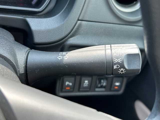 日産 ノート X 静岡県 2019(平31)年 1.5万km ブリリアントホワイトパール ワンオーナー/社外SDナビ/AM/FM/CD/DVD/BT/フルセグ/バックカメラ/純正フロアマット/アイドリングストップ/衝突軽減ブレーキ/プッシュスタート/スマートキー/オートライト