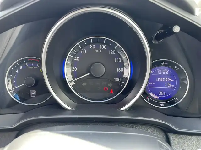 ホンダ フィット 13G Lパッケージ 茨城県 2014(平26)年 9万km プレミアムホワイトパール 純正ナビ/【CD・DVD・ラジオ・TV・iPod・SD・USB・BT・VTR・AUX】/ETC/Bカメラ/アイドリングストップ/ステリモ/オートライト/LEDライト/オートエアコン/スマートキー/プッシュスタート/純正フロアマット/社外アルミホイール