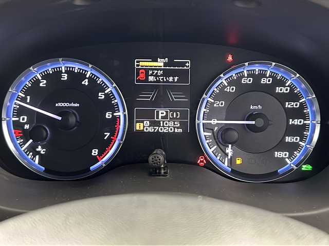スバル レヴォーグ 1．6GT－S アイサイト 大阪府 2016(平28)年 6.7万km クリスタルブラックシリカ パナソニックナビ/（ＣＤ　ＤＶＤ　ＳＤ　ＵＳＢ　ＢＴ　ＨＤＭＩ　フルセグＴＶ）　/サイド・バックカメラ/レーダークルコン　/衝突軽減ブレーキ　/車線逸脱防止装置　/ＢＳＭ　/前後コーナーセンサー/ＥＴＣ　/前席パワーシート　/オートＬＥＤヘッドライト/オートハイビーム/アイドリングストップ/パドルシフト/スマートキー/スペアキーあり/純正フロアマット