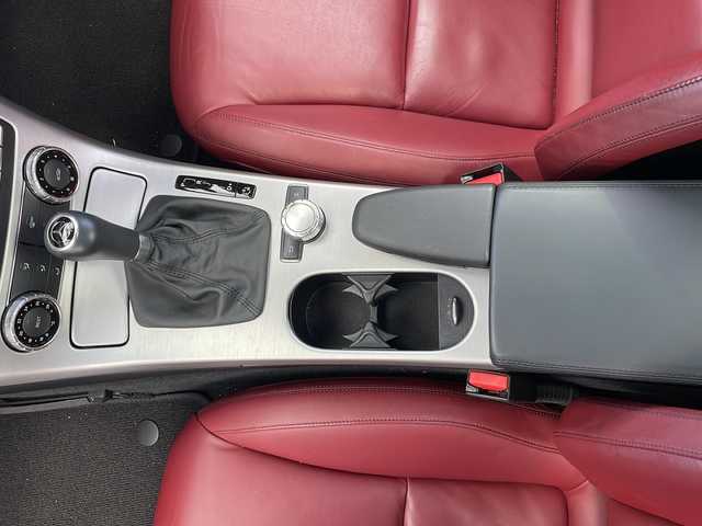 メルセデス・ベンツ ＳＬＫ２００ レーダーセーフティエディション 大阪府 2013(平25)年 1.5万km 白 メーカーHDDナビ/　CD.DVD.BT.フルセグTV/レザーシート/シートヒーター/ベンチレーション/メモリー機能付パワーシート/パドルシフト/HIDライト/ドライブレコーダー/ETC/バックカメラ/社外レーダー/レザーステアリング/ステアリングスイッチ/クルーズコントロール/純正フロアマット/保証書/スペアキー有