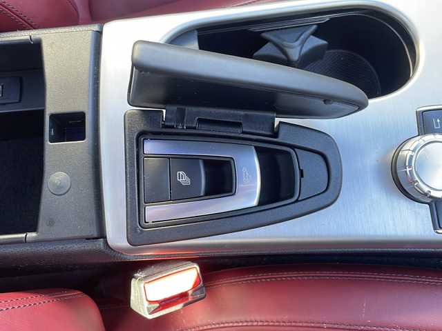 メルセデス・ベンツ ＳＬＫ２００ レーダーセーフティエディション 大阪府 2013(平25)年 1.5万km 白 メーカーHDDナビ/　CD.DVD.BT.フルセグTV/レザーシート/シートヒーター/ベンチレーション/メモリー機能付パワーシート/パドルシフト/HIDライト/ドライブレコーダー/ETC/バックカメラ/社外レーダー/レザーステアリング/ステアリングスイッチ/クルーズコントロール/純正フロアマット/保証書/スペアキー有