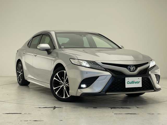 トヨタ カムリ WS 沖縄県 2018(平30)年 8.5万km シルバーM ワンオーナー/純正9インチナビ【NSZT-Y68T】/（フルセグTV DVD　Bluetooth）/バックカメラ/ビルトインETC/トヨタセーフティセンス/ハーフレザーシート/パワーシート/パドルシフト/ステアリングスイッチ/革巻きステアリング/クリアランスソナー/スマートキー/スペアキー/プッシュスタート/LEDヘッドライト/オートライト/純正フロアマット/純正18インチアルミホイール/保証書/取扱説明書/記録簿