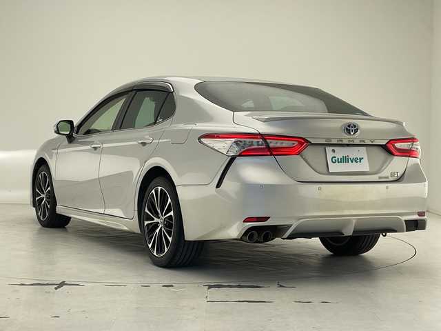 トヨタ カムリ WS 沖縄県 2018(平30)年 8.5万km シルバーM ワンオーナー/純正9インチナビ【NSZT-Y68T】/（フルセグTV DVD　Bluetooth）/バックカメラ/ビルトインETC/トヨタセーフティセンス/ハーフレザーシート/パワーシート/パドルシフト/ステアリングスイッチ/革巻きステアリング/クリアランスソナー/スマートキー/スペアキー/プッシュスタート/LEDヘッドライト/オートライト/純正フロアマット/純正18インチアルミホイール/保証書/取扱説明書/記録簿