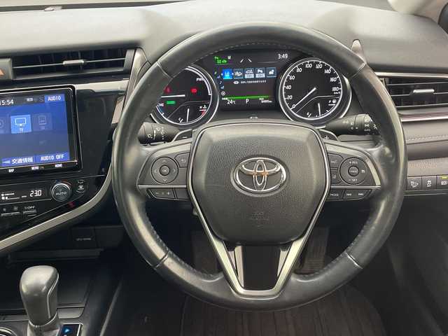 トヨタ カムリ WS 沖縄県 2018(平30)年 8.5万km シルバーM ワンオーナー/純正9インチナビ【NSZT-Y68T】/（フルセグTV DVD　Bluetooth）/バックカメラ/ビルトインETC/トヨタセーフティセンス/ハーフレザーシート/パワーシート/パドルシフト/ステアリングスイッチ/革巻きステアリング/クリアランスソナー/スマートキー/スペアキー/プッシュスタート/LEDヘッドライト/オートライト/純正フロアマット/純正18インチアルミホイール/保証書/取扱説明書/記録簿
