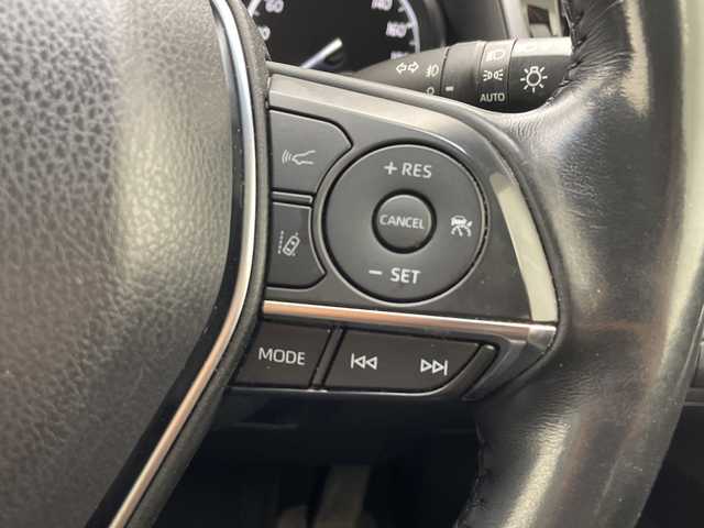 トヨタ カムリ WS 沖縄県 2018(平30)年 8.5万km シルバーM ワンオーナー/純正9インチナビ【NSZT-Y68T】/（フルセグTV DVD　Bluetooth）/バックカメラ/ビルトインETC/トヨタセーフティセンス/ハーフレザーシート/パワーシート/パドルシフト/ステアリングスイッチ/革巻きステアリング/クリアランスソナー/スマートキー/スペアキー/プッシュスタート/LEDヘッドライト/オートライト/純正フロアマット/純正18インチアルミホイール/保証書/取扱説明書/記録簿