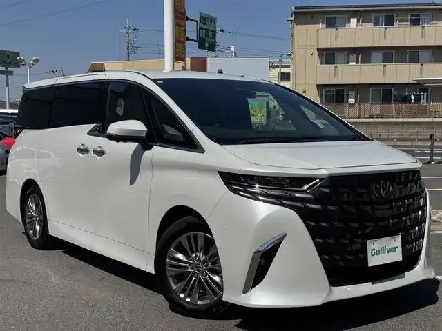 トヨタ アルファード Z 千葉県 2023(令5)年 1.5万km プラチナホワイトパールマイカ ワンオーナー車/トヨタセーフティーセンス/衝突軽減ブレーキ/レーンキープアシスト/レーダークルーズコントロール/ブラインドスポットモニター/純正14インチナビ/フルセグTV/バック＆全方位カメラ/パーキングアシスト/Bluetooth/カープレイ/両側電動スライドドア/ユニバーサルステップ/左右独立ムーンルーフ/セキュリティー/ドライブレコーダー/保証書・取説/スペアキー