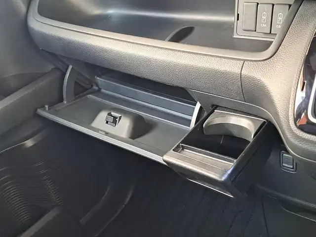 ホンダ Ｎ ＢＯＸ カスタム G L ターボ ホンダセンシング 大阪府 2018(平30)年 1.9万km ミラノレッド /禁煙車//HondaSENSING//ACC(アダプティブクルーズコントロール//LKAS(車線維持支援システム）//オートハイビーム//純正シーケンシャルターンランプ//社外ナビ【AVN-LS01】//CD/DVD/Bluetooth/フルTV//バックカメラ//ステアリングスイッチ//両側パワースライドドア//ビルトインETC//USB充電//ハーフレザーシート//純正15AW//前後ドラレコ【DRC-35ST】
