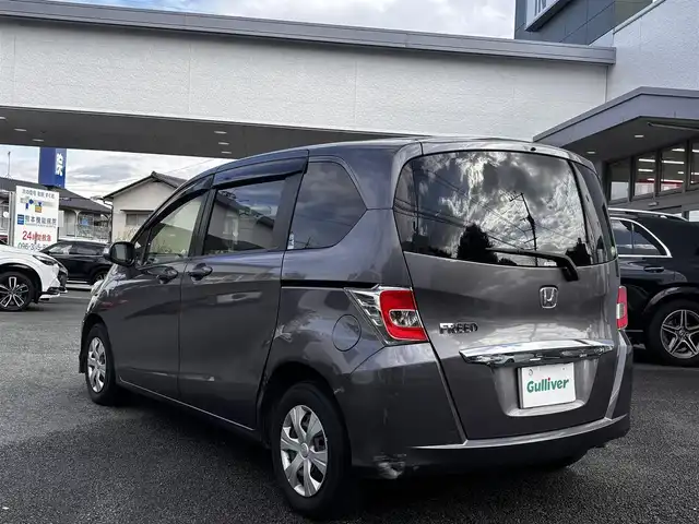 ホンダ フリード G プレミアムエディション 熊本県 2015(平27)年 8.4万km モダンスティールM 純正ナビ（VXM-152VFi）/【フルセグTV/Bluetooth/CD/DVD】/バックカメラ/両側パワースライドドア/クルーズコントロール/ビルトインETC/オートライト/ウィンカーミラー/ステアリングスイッチ/純正フロアマット/純正ドアバイザー/横滑り防止/盗難防止装置/保証書/取扱説明書