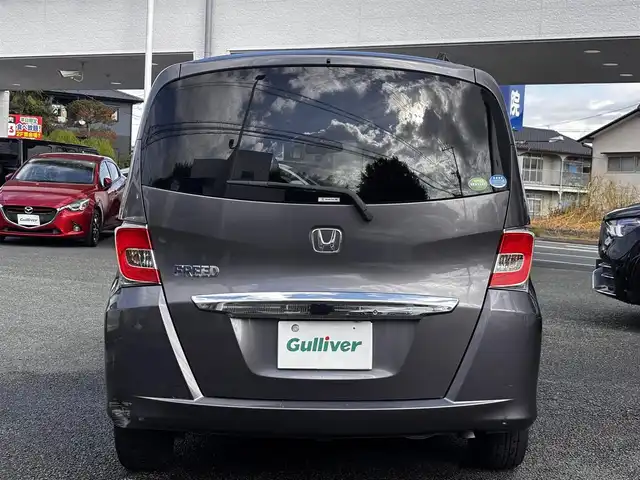 ホンダ フリード G プレミアムエディション 熊本県 2015(平27)年 8.4万km モダンスティールM 純正ナビ（VXM-152VFi）/【フルセグTV/Bluetooth/CD/DVD】/バックカメラ/両側パワースライドドア/クルーズコントロール/ビルトインETC/オートライト/ウィンカーミラー/ステアリングスイッチ/純正フロアマット/純正ドアバイザー/横滑り防止/盗難防止装置/保証書/取扱説明書