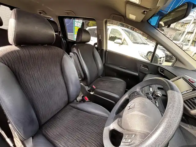 ホンダ フリード G プレミアムエディション 熊本県 2015(平27)年 8.4万km モダンスティールM 純正ナビ（VXM-152VFi）/【フルセグTV/Bluetooth/CD/DVD】/バックカメラ/両側パワースライドドア/クルーズコントロール/ビルトインETC/オートライト/ウィンカーミラー/ステアリングスイッチ/純正フロアマット/純正ドアバイザー/横滑り防止/盗難防止装置/保証書/取扱説明書