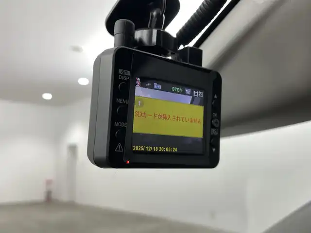 スズキ アルト ターボRS 福島県 2015(平27)年 9.5万km パールホワイト 安全装備/・衝突軽減/・誤発進抑制機能/・エマージェンシーストップシグナル/純正ナビ/・型番：KXM-E507W/・フルセグ/BT/SD/CD/DVD/FM/AM/・バックカメラ/・ETC/前後ドライブレコーダー/ターボタイマー/革巻きステアリング/・ステアリングスイッチ/・パドルシフト/前席シートヒーター/・シートカバー/ＨＩＤヘッドライト/・フォグランプ/・オートライト/スマートキー/・プッシュスタート/電動格納ミラー/・ウィンカーミラー/純正フロアマット/純正ドアバイザー