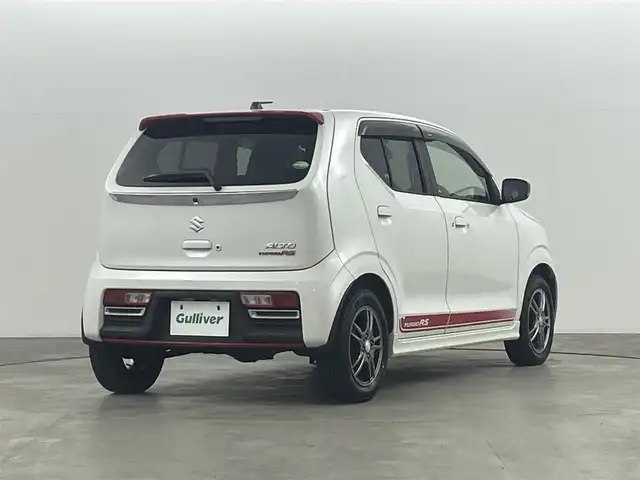 スズキ アルト ターボRS 福島県 2015(平27)年 9.5万km パールホワイト 安全装備/・衝突軽減/・誤発進抑制機能/・エマージェンシーストップシグナル/純正ナビ/・型番：KXM-E507W/・フルセグ/BT/SD/CD/DVD/FM/AM/・バックカメラ/・ETC/前後ドライブレコーダー/ターボタイマー/革巻きステアリング/・ステアリングスイッチ/・パドルシフト/前席シートヒーター/・シートカバー/ＨＩＤヘッドライト/・フォグランプ/・オートライト/スマートキー/・プッシュスタート/電動格納ミラー/・ウィンカーミラー/純正フロアマット/純正ドアバイザー