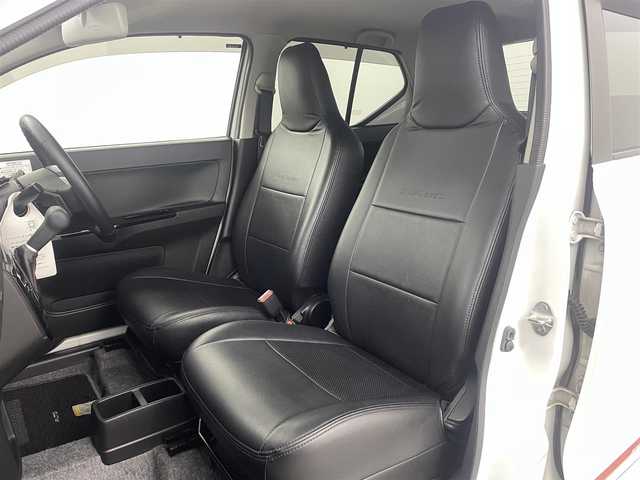 スズキ アルト ターボRS 福島県 2015(平27)年 9.5万km パールホワイト 安全装備/・衝突軽減/・誤発進抑制機能/・エマージェンシーストップシグナル/純正ナビ/・型番：KXM-E507W/・フルセグ/BT/SD/CD/DVD/FM/AM/・バックカメラ/・ETC/前後ドライブレコーダー/ターボタイマー/革巻きステアリング/・ステアリングスイッチ/・パドルシフト/前席シートヒーター/・シートカバー/ＨＩＤヘッドライト/・フォグランプ/・オートライト/スマートキー/・プッシュスタート/電動格納ミラー/・ウィンカーミラー/純正フロアマット/純正ドアバイザー