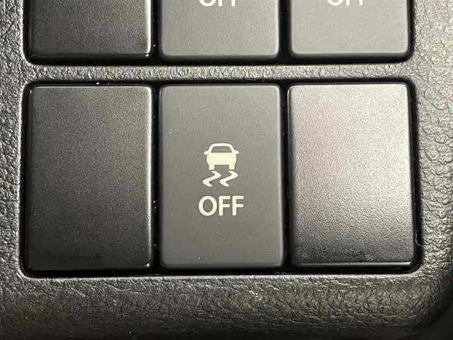 スズキ アルト ターボRS 福島県 2015(平27)年 9.5万km パールホワイト 安全装備/・衝突軽減/・誤発進抑制機能/・エマージェンシーストップシグナル/純正ナビ/・型番：KXM-E507W/・フルセグ/BT/SD/CD/DVD/FM/AM/・バックカメラ/・ETC/前後ドライブレコーダー/ターボタイマー/革巻きステアリング/・ステアリングスイッチ/・パドルシフト/前席シートヒーター/・シートカバー/ＨＩＤヘッドライト/・フォグランプ/・オートライト/スマートキー/・プッシュスタート/電動格納ミラー/・ウィンカーミラー/純正フロアマット/純正ドアバイザー