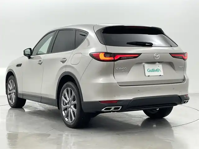 マツダ ＣＸ－６０ XD エクスクルーシブモード 熊本県 2023(令5)年 2.5万km プラチナクォーツメタリック ４WD/サンルーフ/BOSEサウンドシステム/純正ナビ（ＡｐｐｌＣａｒＰｌａｙ・ＡｎｄｒｏｉｄＡｕｔｏ・ＢＴ・フルセグ・ＵＳＢ）/アラウンドビューモニター　/ビルトインＥＴＣ２．０　/社外前後ドライブレコーダー　/衝突軽減ブレーキ/レーンキープアシスト/前後誤発進抑制/車線逸脱警報/ブラインドスポットモニター/標識認識機能/アダブティブクルーズコントロール/アイドリングストップ/ヘッドアップディスプレイ/パワーバックドア/前後クリアランスソナー　/全席シートヒータ/前席エアーシート/前席パワーシート/ステアリングヒーター/純正フロアマット/純正２０インチAW/オートライト/オートマチックハイビーム/フォグライト/スマートキー/プッシュスタート/スペアキー1本/保証書