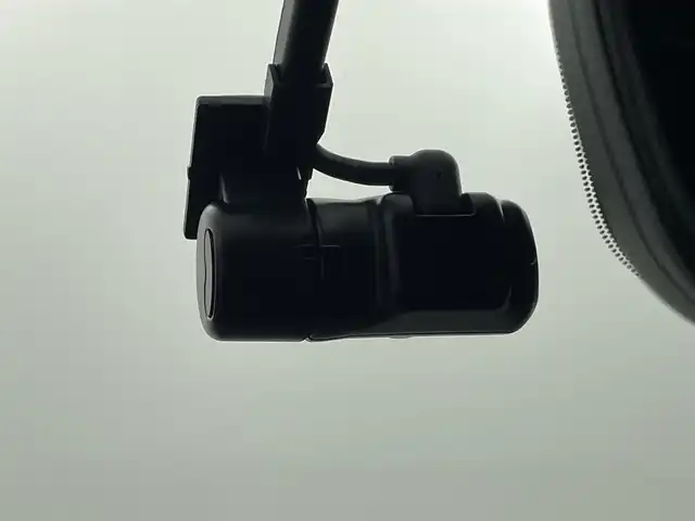 マツダ ＣＸ－６０ XD エクスクルーシブモード 熊本県 2023(令5)年 2.5万km プラチナクォーツメタリック ４WD/サンルーフ/BOSEサウンドシステム/純正ナビ（ＡｐｐｌＣａｒＰｌａｙ・ＡｎｄｒｏｉｄＡｕｔｏ・ＢＴ・フルセグ・ＵＳＢ）/アラウンドビューモニター　/ビルトインＥＴＣ２．０　/社外前後ドライブレコーダー　/衝突軽減ブレーキ/レーンキープアシスト/前後誤発進抑制/車線逸脱警報/ブラインドスポットモニター/標識認識機能/アダブティブクルーズコントロール/アイドリングストップ/ヘッドアップディスプレイ/パワーバックドア/前後クリアランスソナー　/全席シートヒータ/前席エアーシート/前席パワーシート/ステアリングヒーター/純正フロアマット/純正２０インチAW/オートライト/オートマチックハイビーム/フォグライト/スマートキー/プッシュスタート/スペアキー1本/保証書