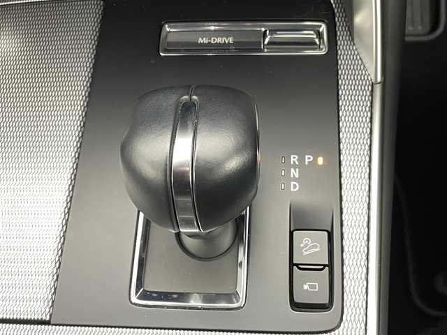 マツダ ＣＸ－６０ XD エクスクルーシブモード 熊本県 2023(令5)年 2.5万km プラチナクォーツメタリック ４WD/サンルーフ/BOSEサウンドシステム/純正ナビ（ＡｐｐｌＣａｒＰｌａｙ・ＡｎｄｒｏｉｄＡｕｔｏ・ＢＴ・フルセグ・ＵＳＢ）/アラウンドビューモニター　/ビルトインＥＴＣ２．０　/社外前後ドライブレコーダー　/衝突軽減ブレーキ/レーンキープアシスト/前後誤発進抑制/車線逸脱警報/ブラインドスポットモニター/標識認識機能/アダブティブクルーズコントロール/アイドリングストップ/ヘッドアップディスプレイ/パワーバックドア/前後クリアランスソナー　/全席シートヒータ/前席エアーシート/前席パワーシート/ステアリングヒーター/純正フロアマット/純正２０インチAW/オートライト/オートマチックハイビーム/フォグライト/スマートキー/プッシュスタート/スペアキー1本/保証書