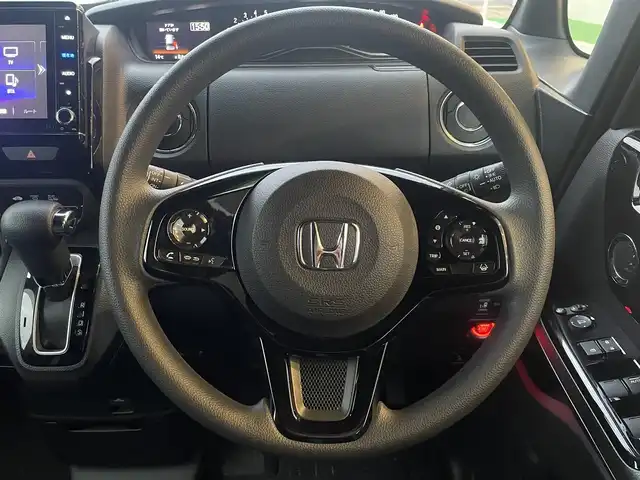 ホンダ Ｎ ＢＯＸ カスタム L 秋田県 2022(令4)年 4.9万km クリスタルブラックパール (株)IDOMが運営する【じしゃロン秋田店】の自社ローン対象車両になります。こちらは現金ご利用時の価格です。自社ローンご希望の方は別途その旨お申付け下さい。/Honda SENSING/衝突軽減ブレーキ（CMBS）/誤発進抑制機能/歩行者事故低減ステアリング/路外逸脱抑制機能/渋滞追従機能付アダプティブクルーズコントロール（ACC）/車線維持支援システム（LKAS）/先行車発進お知らせ機能/標識認識機能/後方誤発進抑制機能/オートハイビーム/純正SDナビ【CD/DVD/SD/Bluetooth/Apple CarPlay/Music Rack/HDMI/USB/iPod】/バックカメラ/フルセグTV/片側パワースライドドア/前席シートヒーター/後席コーナーセンサー/LEDヘッドライト