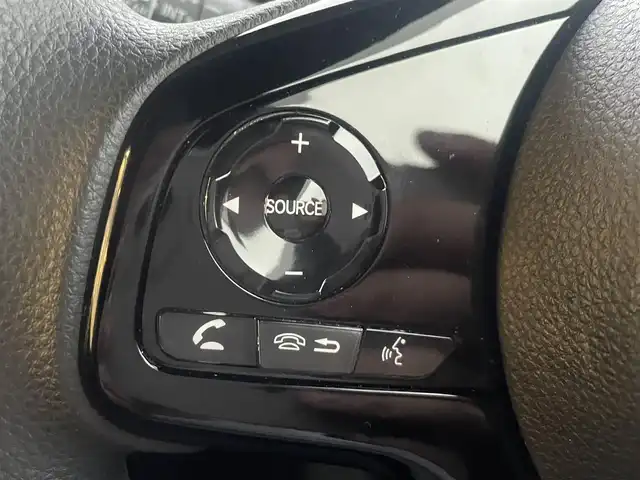 ホンダ Ｎ ＢＯＸ カスタム L 秋田県 2022(令4)年 4.9万km クリスタルブラックパール (株)IDOMが運営する【じしゃロン秋田店】の自社ローン対象車両になります。こちらは現金ご利用時の価格です。自社ローンご希望の方は別途その旨お申付け下さい。/Honda SENSING/衝突軽減ブレーキ（CMBS）/誤発進抑制機能/歩行者事故低減ステアリング/路外逸脱抑制機能/渋滞追従機能付アダプティブクルーズコントロール（ACC）/車線維持支援システム（LKAS）/先行車発進お知らせ機能/標識認識機能/後方誤発進抑制機能/オートハイビーム/純正SDナビ【CD/DVD/SD/Bluetooth/Apple CarPlay/Music Rack/HDMI/USB/iPod】/バックカメラ/フルセグTV/片側パワースライドドア/前席シートヒーター/後席コーナーセンサー/LEDヘッドライト