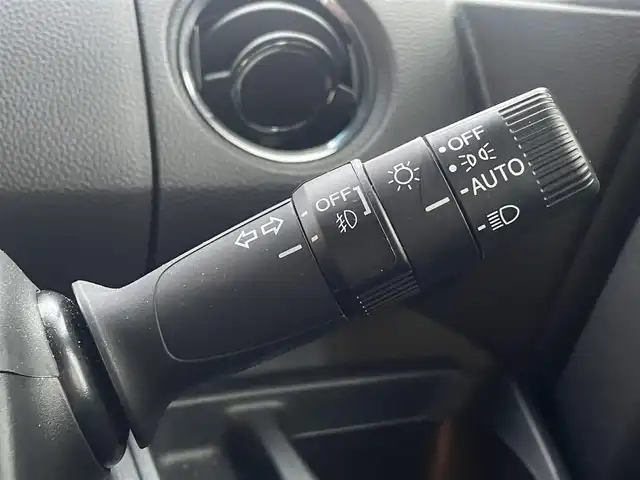 ホンダ Ｎ ＢＯＸ カスタム L 秋田県 2022(令4)年 4.9万km クリスタルブラックパール (株)IDOMが運営する【じしゃロン秋田店】の自社ローン対象車両になります。こちらは現金ご利用時の価格です。自社ローンご希望の方は別途その旨お申付け下さい。/Honda SENSING/衝突軽減ブレーキ（CMBS）/誤発進抑制機能/歩行者事故低減ステアリング/路外逸脱抑制機能/渋滞追従機能付アダプティブクルーズコントロール（ACC）/車線維持支援システム（LKAS）/先行車発進お知らせ機能/標識認識機能/後方誤発進抑制機能/オートハイビーム/純正SDナビ【CD/DVD/SD/Bluetooth/Apple CarPlay/Music Rack/HDMI/USB/iPod】/バックカメラ/フルセグTV/片側パワースライドドア/前席シートヒーター/後席コーナーセンサー/LEDヘッドライト