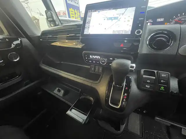 ホンダ Ｎ ＢＯＸ カスタム L 秋田県 2022(令4)年 4.9万km クリスタルブラックパール (株)IDOMが運営する【じしゃロン秋田店】の自社ローン対象車両になります。こちらは現金ご利用時の価格です。自社ローンご希望の方は別途その旨お申付け下さい。/Honda SENSING/衝突軽減ブレーキ（CMBS）/誤発進抑制機能/歩行者事故低減ステアリング/路外逸脱抑制機能/渋滞追従機能付アダプティブクルーズコントロール（ACC）/車線維持支援システム（LKAS）/先行車発進お知らせ機能/標識認識機能/後方誤発進抑制機能/オートハイビーム/純正SDナビ【CD/DVD/SD/Bluetooth/Apple CarPlay/Music Rack/HDMI/USB/iPod】/バックカメラ/フルセグTV/片側パワースライドドア/前席シートヒーター/後席コーナーセンサー/LEDヘッドライト