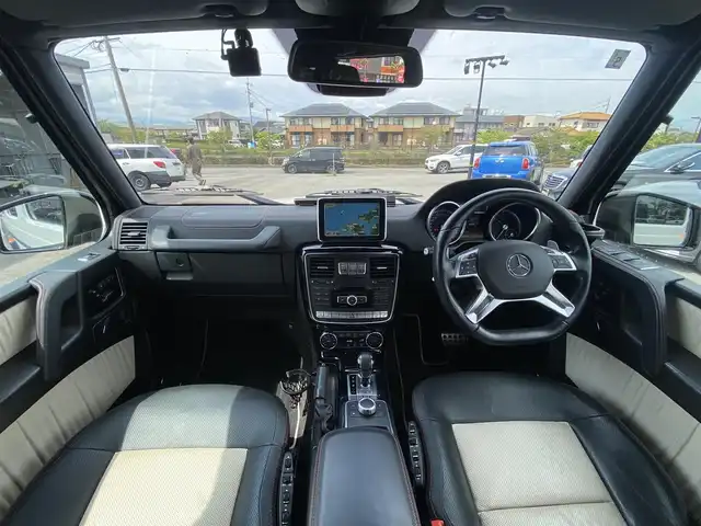 メルセデス・ベンツ ゲレンデヴァーゲン Ｇ３５０ ブルーテック ED ゼブラ 福岡県 2015(平27)年 8.5万km ポーラホワイト ・サンルーフ/・Harman/Kardonサウンドシステム/・純正ナビ /フルセグTV/BT/CD/DVD/USB/・バック/サイドカメラ /・ポーセレン＆ブラックdesignoレザーシート/・前席パワーシート/メモリーシート/ベンチレーション/・全席シートヒーター/・ACC/・ブラインドスポット/・ETC/・Yupiteru 前後型ドライブレコーダー ”SN-TW9900”/・AUTOヘッドライト/・電動テレスコピック/・保証書/取扱説明書/・スペアキー