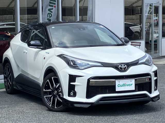 トヨタ Ｃ－ＨＲ S GRスポーツ 山口県 2020(令2)年 4.5万km ブラック/ホワイトパールクリスタルシャイン 2トーン 純正ディスプレイオーディオ/　＆ナビ＆全方位モニター/純正フロアマット/純正ドアバイザー/純正LEDヘッドライト/　＆LEDフォグランプ/ハーフレザーシート/クルーズコントロール/オートライト/オートハイビーム/ビルトインETC2.0