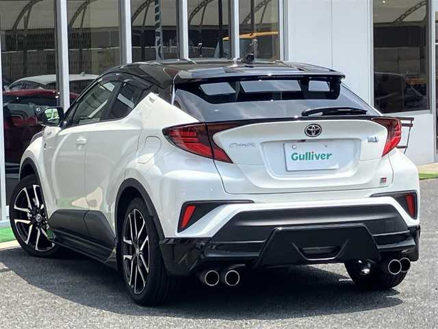 トヨタ Ｃ－ＨＲ S GRスポーツ 山口県 2020(令2)年 4.5万km ブラック/ホワイトパールクリスタルシャイン 2トーン 純正ディスプレイオーディオ/　＆ナビ＆全方位モニター/純正フロアマット/純正ドアバイザー/純正LEDヘッドライト/　＆LEDフォグランプ/ハーフレザーシート/クルーズコントロール/オートライト/オートハイビーム/ビルトインETC2.0
