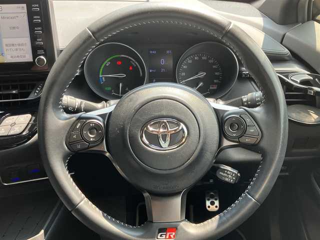 トヨタ Ｃ－ＨＲ S GRスポーツ 山口県 2020(令2)年 4.5万km ブラック/ホワイトパールクリスタルシャイン 2トーン 純正ディスプレイオーディオ/　＆ナビ＆全方位モニター/純正フロアマット/純正ドアバイザー/純正LEDヘッドライト/　＆LEDフォグランプ/ハーフレザーシート/クルーズコントロール/オートライト/オートハイビーム/ビルトインETC2.0