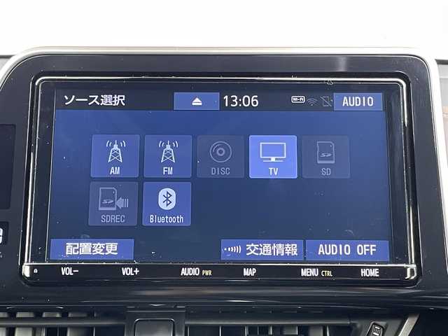 トヨタ Ｃ－ＨＲ G 大阪府 2018(平30)年 1.6万km ホワイトパールクリスタルシャイン ワンオーナー/モデリスタフルエアロ（フロント・サイド・リア）/モデリスタ19インチアルミホイール/純正９インチナビ/　FM/AM/フルセグTV/　Bluetooth/CD/DVD/SD/バックカメラ/フロントカメラ/ドライブレコーダー（NX-DR200S）/リアクロストラフィックアラート/クリアランスソナー＆バックソナー/TOYOTA Safety Sense/・プリクラッシュセーフティ/・レーンディパーチャーアラート（ステアリング制御付）/・オートマチックハイビーム/・レーダークルーズコントロール（全車速追従機能付）/ブラインドスポットモニター/ブレーキホールド/電動パーキングブレーキ/前席シートヒーター/前席レザー調シートカバー/革巻きステアリング/ステアリングスイッチ/ウィンカーミラー/記録簿：R1/2/3/4/5/6/7年分あり