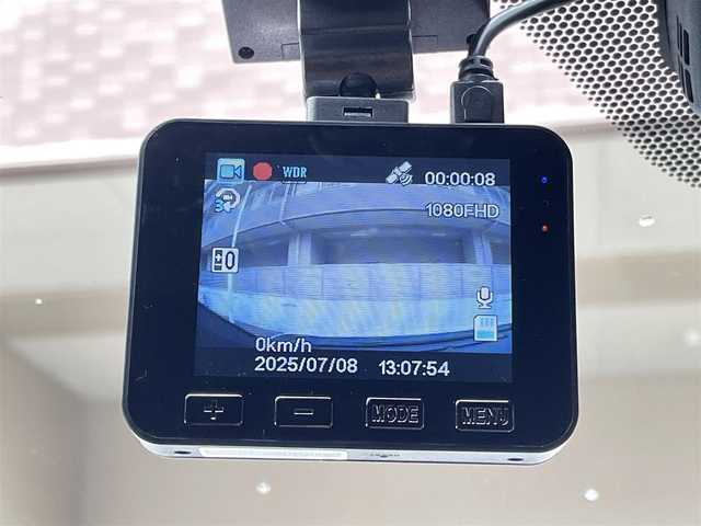 トヨタ Ｃ－ＨＲ G 大阪府 2018(平30)年 1.6万km ホワイトパールクリスタルシャイン ワンオーナー/モデリスタフルエアロ（フロント・サイド・リア）/モデリスタ19インチアルミホイール/純正９インチナビ/　FM/AM/フルセグTV/　Bluetooth/CD/DVD/SD/バックカメラ/フロントカメラ/ドライブレコーダー（NX-DR200S）/リアクロストラフィックアラート/クリアランスソナー＆バックソナー/TOYOTA Safety Sense/・プリクラッシュセーフティ/・レーンディパーチャーアラート（ステアリング制御付）/・オートマチックハイビーム/・レーダークルーズコントロール（全車速追従機能付）/ブラインドスポットモニター/ブレーキホールド/電動パーキングブレーキ/前席シートヒーター/前席レザー調シートカバー/革巻きステアリング/ステアリングスイッチ/ウィンカーミラー/記録簿：R1/2/3/4/5/6/7年分あり
