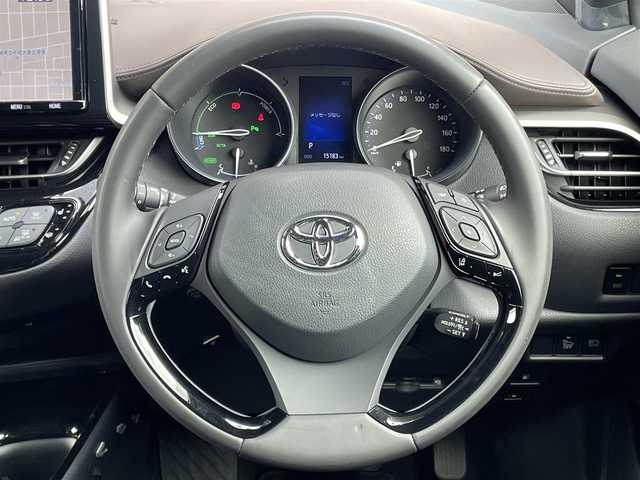 トヨタ Ｃ－ＨＲ G 大阪府 2018(平30)年 1.6万km ホワイトパールクリスタルシャイン ワンオーナー/モデリスタフルエアロ（フロント・サイド・リア）/モデリスタ19インチアルミホイール/純正９インチナビ/　FM/AM/フルセグTV/　Bluetooth/CD/DVD/SD/バックカメラ/フロントカメラ/ドライブレコーダー（NX-DR200S）/リアクロストラフィックアラート/クリアランスソナー＆バックソナー/TOYOTA Safety Sense/・プリクラッシュセーフティ/・レーンディパーチャーアラート（ステアリング制御付）/・オートマチックハイビーム/・レーダークルーズコントロール（全車速追従機能付）/ブラインドスポットモニター/ブレーキホールド/電動パーキングブレーキ/前席シートヒーター/前席レザー調シートカバー/革巻きステアリング/ステアリングスイッチ/ウィンカーミラー/記録簿：R1/2/3/4/5/6/7年分あり