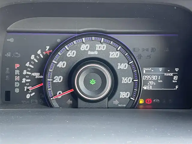 ホンダ ステップワゴン スパーダ Z 東京都 2010(平22)年 9.6万km プレミアムホワイトパール ナビ　/アルパイン後席モニター　/両側電動　/ビルトインＥＴＣ　/前後ドラレコ　/フルセグＴＶ　/パドルシフト　/Ｂｌｕｅｔｏｏｔｈ　/純正１６インチＡＷ　/バックカメラ　/スマートキー　/スペアキー　/シートカバー