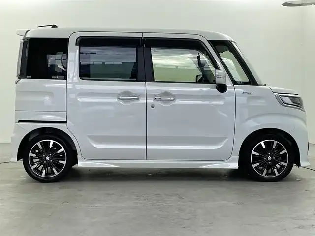 スズキ スペーシア カスタム HYBRID XS 福井県 2018(平30)年 5.1万km ピュアホワイトP メモリナビ【CN-RE04WD】/-BT/フルセグTV/CD/DVD/FM/AM/SD/衝突軽減ブレーキ/クリアランスソナー/車線逸脱警報/横滑り防止装置/オートライト/オートハイビーム/両側パワースライドドア/シートヒーター/ドアバイザー/フロアマット/純正アルミ１５インチ/フォグランプ/アイドリングストップ
