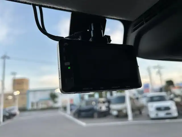 スズキ ハスラー HYBRID X 愛媛県 2022(令4)年 2.7万km ピュアホワイトパール/ガンメタリック2トーン 登録時走行距離：26335km/メーカーOP純正ナビ/AM/FM/フルセグTV/前後ドラレコ/ビルトインETC/全周囲カメラ/クルコン/レーンキープアシスト/衝突軽減システム/横滑り防止装置/盗難防止装置/LEDヘッドライト/フォグランプ/オートライト/エンジンスタートボタン/スマートキー/スペアキー/純正アルミホイール/純正フロアマット