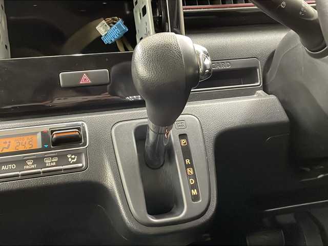 スズキ ワゴンＲ スティングレー HYBRID T 道央・札幌 2018(平30)年 3.7万km ピュアホワイトP ・4WD/・ターボ/・衝突被害軽減ブレーキ/・車線逸脱警報/・クルーズコントロール/・アイドリングストップ/・ヘッドアップディスプレイ/・横滑り防止/・パドルシフト/・LEDヘッドライト/・LEDフォグ/・前席シートヒーター/・プッシュスタート/・スマートキー/・ドアバイザー/・電格ミラー/・ミラーヒーター/・冬タイヤ社外14インチAW積込