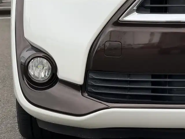 トヨタ シエンタ G 東京都 2016(平28)年 6万km ホワイトパールクリスタルシャイン Alpineナビ/（フルセグ/DVD/CD/SD/Bluetooth/AUX）/バックカメラ/衝突軽減ブレーキ/両側パワースライドドア/フリップダウンモニター/スマートキー/ドライブレコーダー/オートライト/LEDヘッドライト/革巻きステアリング/ステアリングスイッチ/ISOFIX/リアプライバシーガラス/電動ウインカー格納ミラー/アイドリングストップ/先行車発進/ETC/ドアバイザー/純正１６インチアルミホイール/横滑り防止装置/車線逸脱/新車時保証書/取扱説明書