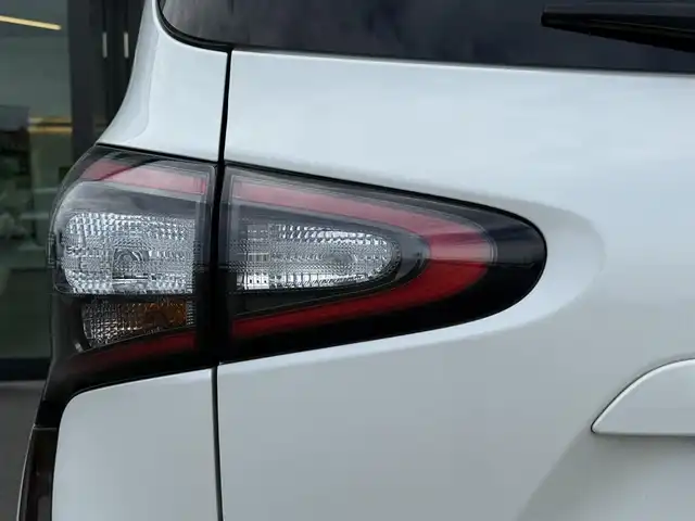 トヨタ シエンタ G 東京都 2016(平28)年 6万km ホワイトパールクリスタルシャイン Alpineナビ/（フルセグ/DVD/CD/SD/Bluetooth/AUX）/バックカメラ/衝突軽減ブレーキ/両側パワースライドドア/フリップダウンモニター/スマートキー/ドライブレコーダー/オートライト/LEDヘッドライト/革巻きステアリング/ステアリングスイッチ/ISOFIX/リアプライバシーガラス/電動ウインカー格納ミラー/アイドリングストップ/先行車発進/ETC/ドアバイザー/純正１６インチアルミホイール/横滑り防止装置/車線逸脱/新車時保証書/取扱説明書