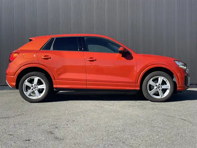 アウディ Ｑ２ 30TFSIスポーツ 静岡県 2019(令1)年 2.7万km コーラルオレンジメタリック アシスタンスパッケージ /ACC LKA BSM /ナビゲーションパッケージ /TV USB Bカメラ /バーチャルコクピット /シートヒーター /LEDヘッドライト /パワーバックドア /スマートキー /ETC2.0 /純正17インチAW