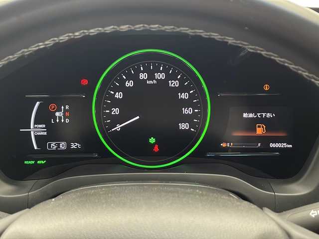 ホンダ ヴェゼル ハイブリッド Z ホンダセンシング 千葉県 2020(令2)年 6万km スーパープラチナグレーメタリック 衝突軽減装置/車線逸脱防止装置/レーダークルーズコントロール/ドライブレコーダー（前後）/パドルシフト/ビルトインETC/純正ディーラーSDナビ/フルセグテレビ/Bluetooth/バックカメラ/CD/DVD/ステアリングスイッチ/シートヒーター（D/N席）/純正フロアマット/ドアバイザー/トノカバー