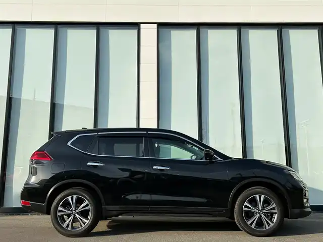 日産 エクストレイル 20Xi 大阪府 2018(平30)年 3.5万km ダイヤモンドブラック 社外ナビ/   フルセグTV/CD/DVD/Bluetooth/衝突軽減/プロパイロット/全方位モニター/アイドリングストップ/電動リアゲート/ステアリングスイッチ/純正フロアマット/プッシュスタート/スマートキー/ＥＴＣ/ＬＥＤライト