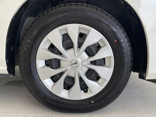 日産 セレナ X 愛知県 2017(平29)年 5万km ブリリアントホワイトパール 衝突軽減システム/純正９型SDナビ/フリップダウンモニター/フルセグ/CD/DVD/Bluetooth/バックカメラ/リアオートエアコン/オートライト/ドライブレコーダー/ETC/ステアリングスイッチ/スマートキー/プッシュスタート