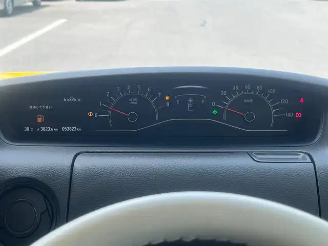 ホンダ Ｎ ＢＯＸ G EX ホンダセンシング 島根県 2018(平30)年 5.4万km プレミアムイエローパールⅡ ワンオーナー/純正SDナビ/フルセグテレビ/Bluetooth/CD/DVD再生/バックカメラ/ETC/前方ドライブレコーダー/パワースライドドア/衝突被害軽減システム/レーンキープアシスト/横滑り防止装置/後方コーナーセンサー/純正LEDオートヘッドライト/純正１４インチ・モデューロアルミホイール/スタッドレスタイヤ＆純正スチールホイール4本積込み/アレルクリーンプラスシート（抗菌シート）/スマートキー（リモコンキー専用２トーンカラー）/プッシュスタート/純正フロアマット