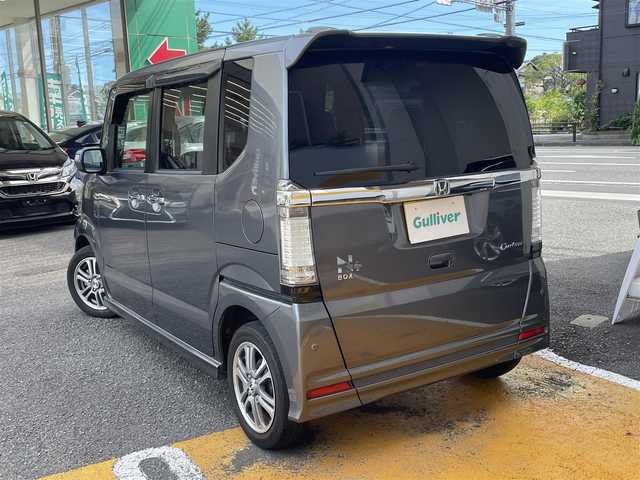 ホンダ Ｎ ＢＯＸ ＋ カスタム G 静岡県 2013(平25)年 8万km ポリッシュドメタルメタリック リヤスロープ/純正ナビ/CD/SD/USB/バックカメラ/左後パワースライドドア/右後イージークローザー/ETC/HIDヘッドライト/バックソナー/ステアリングスイッチ/スマートキー×2/保証書/取扱説明書/ナビ取扱説明書/R6点検記録簿有