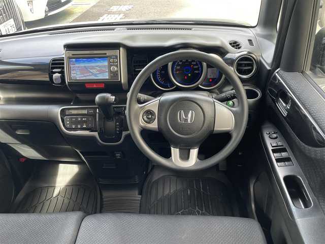 ホンダ Ｎ ＢＯＸ ＋ カスタム G 静岡県 2013(平25)年 8万km ポリッシュドメタルメタリック リヤスロープ/純正ナビ/CD/SD/USB/バックカメラ/左後パワースライドドア/右後イージークローザー/ETC/HIDヘッドライト/バックソナー/ステアリングスイッチ/スマートキー×2/保証書/取扱説明書/ナビ取扱説明書/R6点検記録簿有