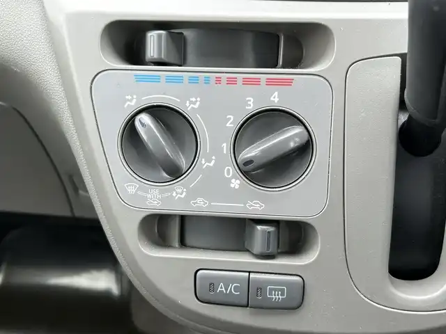 ダイハツ ミラ イース Lf SA 道南・函館 2016(平28)年 4.4万km スカイブルー 衝突軽減ブレーキ/夏冬タイヤ/社外エンジンスターター/横滑り防止装置/純正フロアマット/アイドリングストップ/純正オーディオ（ＣＤ・ＡＵＸ）/保証書・記録簿/取扱説明書