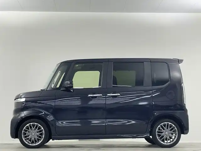 ホンダ Ｎ ＢＯＸ カスタム ターボ 埼玉県 2024(令6)年 1.1万km トワイライトミストブラックパール 純正８インチナビ　フルセグＴＶ　Ｂｌｕｅｔｏｏｔｈ　全方位カメラ　シートヒーター　レーダークルーズコントロール　レーンアシスト　パドルシフト　衝突軽減システム　ドライブレコーダー　ビルトインＥＴＣ