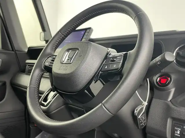 ホンダ Ｎ ＢＯＸ カスタム ターボ 埼玉県 2024(令6)年 1.1万km トワイライトミストブラックパール 純正８インチナビ　フルセグＴＶ　Ｂｌｕｅｔｏｏｔｈ　全方位カメラ　シートヒーター　レーダークルーズコントロール　レーンアシスト　パドルシフト　衝突軽減システム　ドライブレコーダー　ビルトインＥＴＣ
