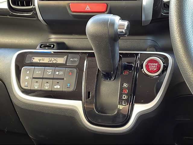 ホンダ Ｎ ＢＯＸ カスタム G Lパッケージ 岐阜県 2016(平28)年 7.7万km クリスタルブラックパール 社外ナビ　/バックカメラ　/ビルトインＥＴＣ　/盗難防止装置　/衝突軽減システム　/横滑り防止装置　/アイドリングストップ　/ＨＩＤヘッドライト　/オートライト　/片側パワースライド　/プッシュスタート　/スマートキー/スペアキー/純正14インチアルミホイール/フロアマット